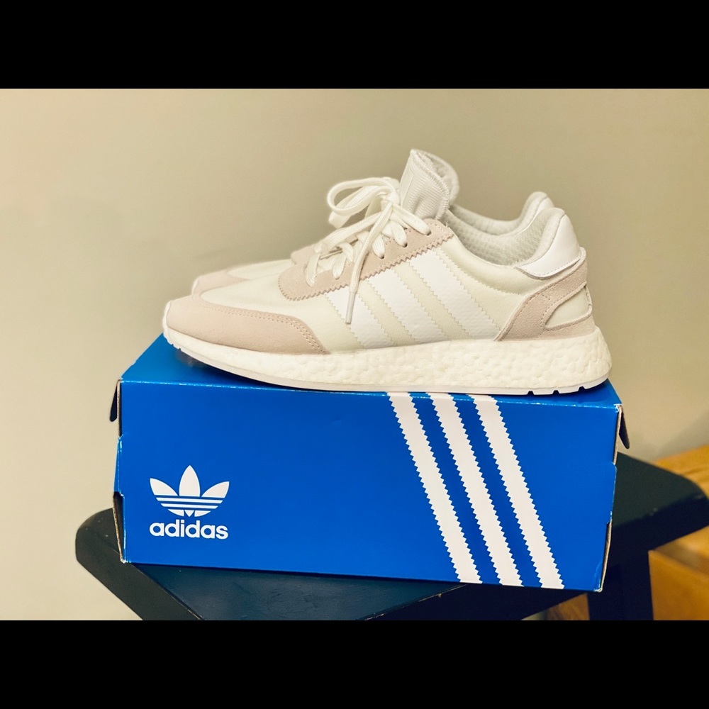 Adidas i5923 ‘Cloud White’ iniki runner